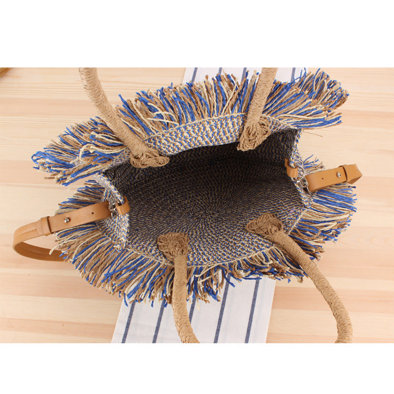 Bolso Redondo de Rafia con Flecos