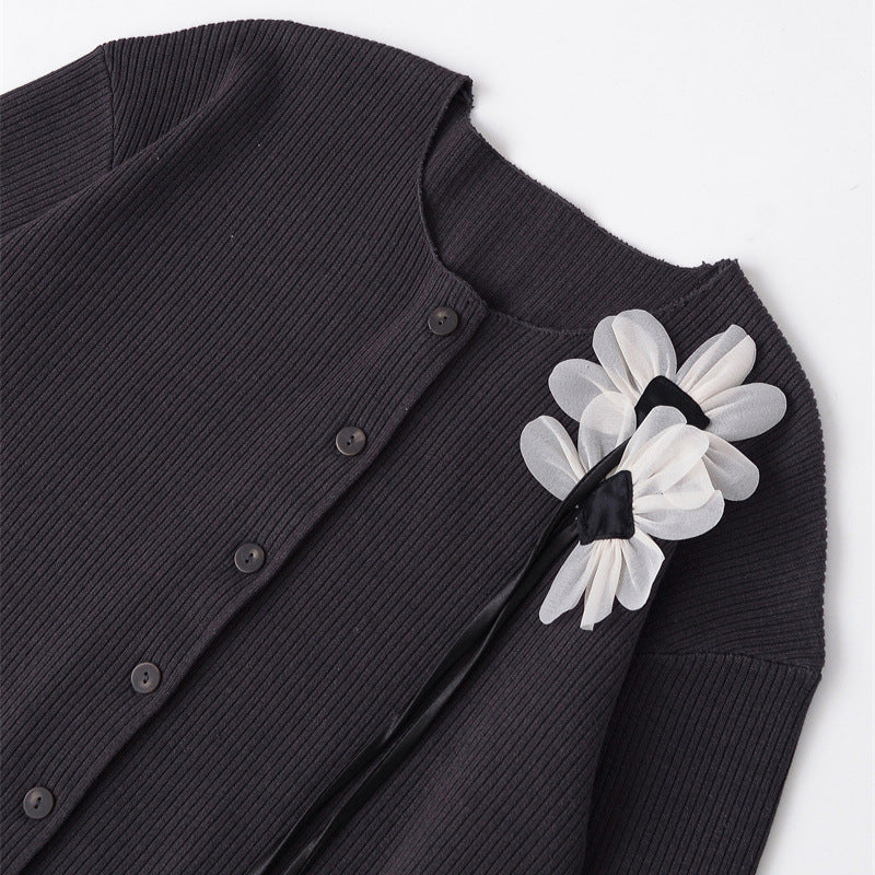 Cárdigan de Punto con Flor 3D – Suave, Femenino y Elegante - Lovelys