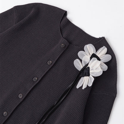 Cárdigan de Punto con Flor 3D – Suave, Femenino y Elegante - Lovelys