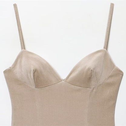 Vestido “Nude Charm” | Mini con tirantes finos y vuelo inferior - Lovelys