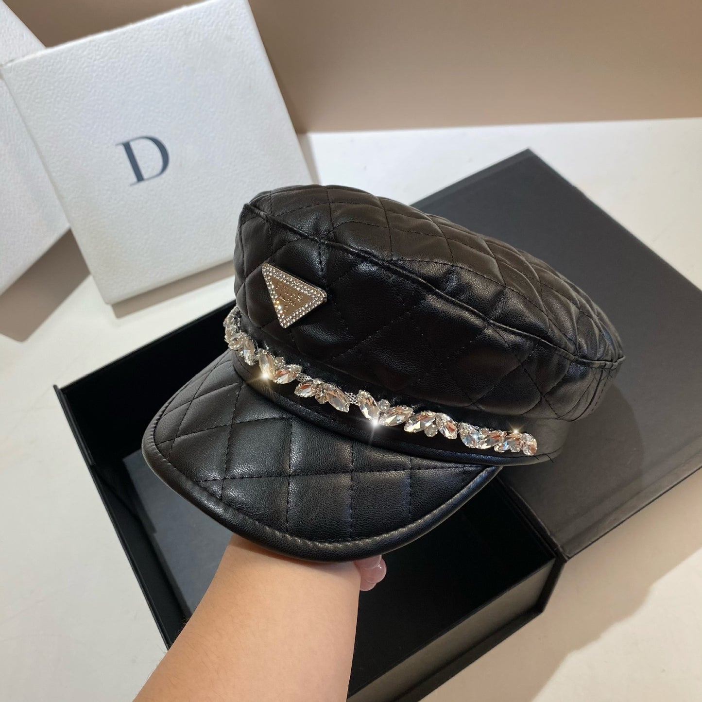 Gorra Lovelys Women – Diamond Quilted Luxe - Lovelys