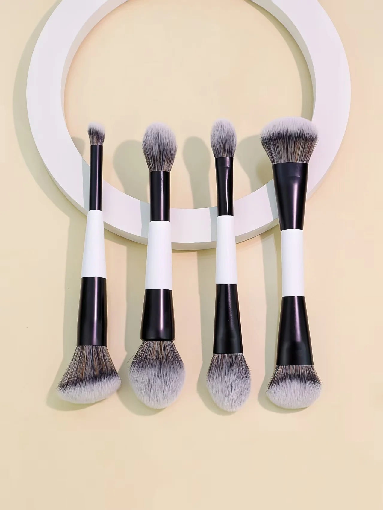 Set de 4 Brochas de Maquillaje Doble Cabezal. - Lovelys