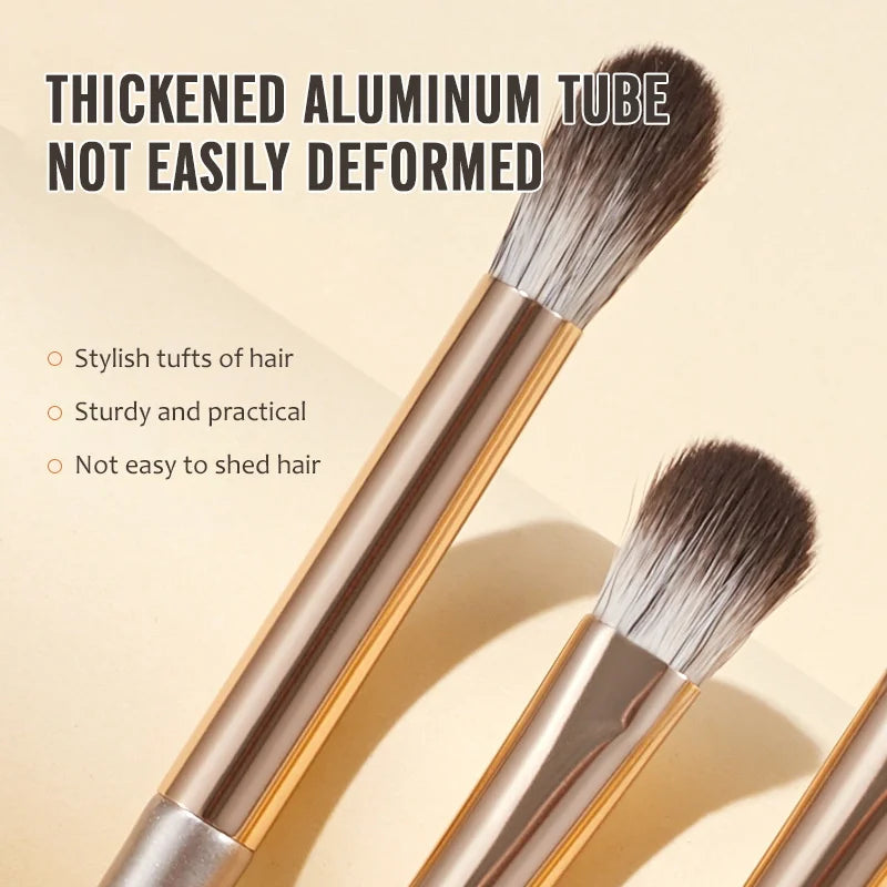 Set de 8 Brochas de Maquillaje · Con Estuche. - Lovelys