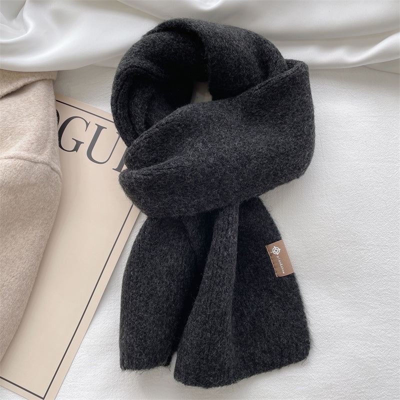 Bufanda Romántica de Punto Suave – Cálida, Minimalista y Elegante