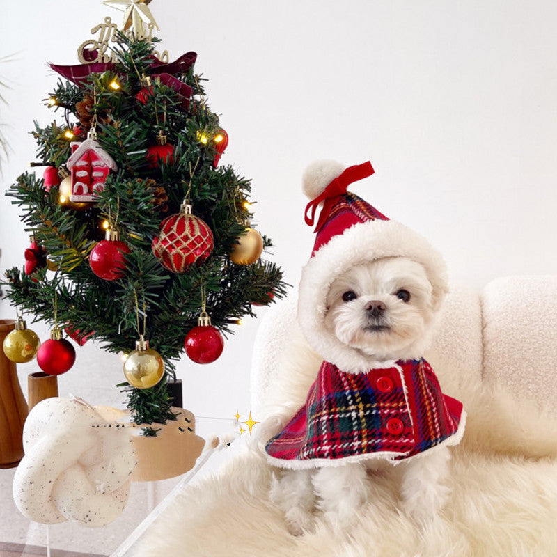 Outfit de Navidad para Mascotas – Cuadros Rojos y Capucha de Borreguito